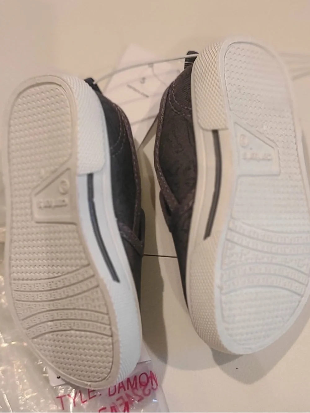 Carter's Grey Slip-On Canvas Kids Sneaker size 5 toddler
